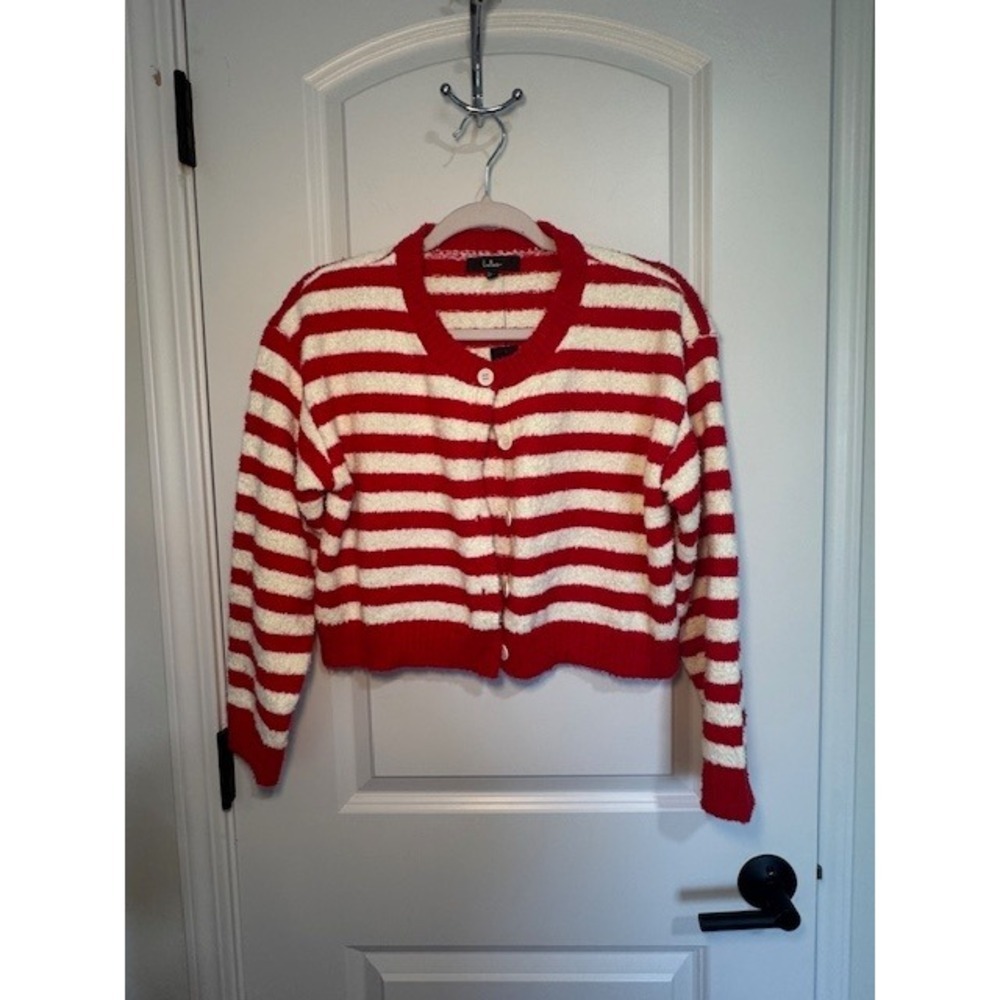 Lulus - Fuzzy Red White Striped Cropped Button Front Cardiganâ Sweater